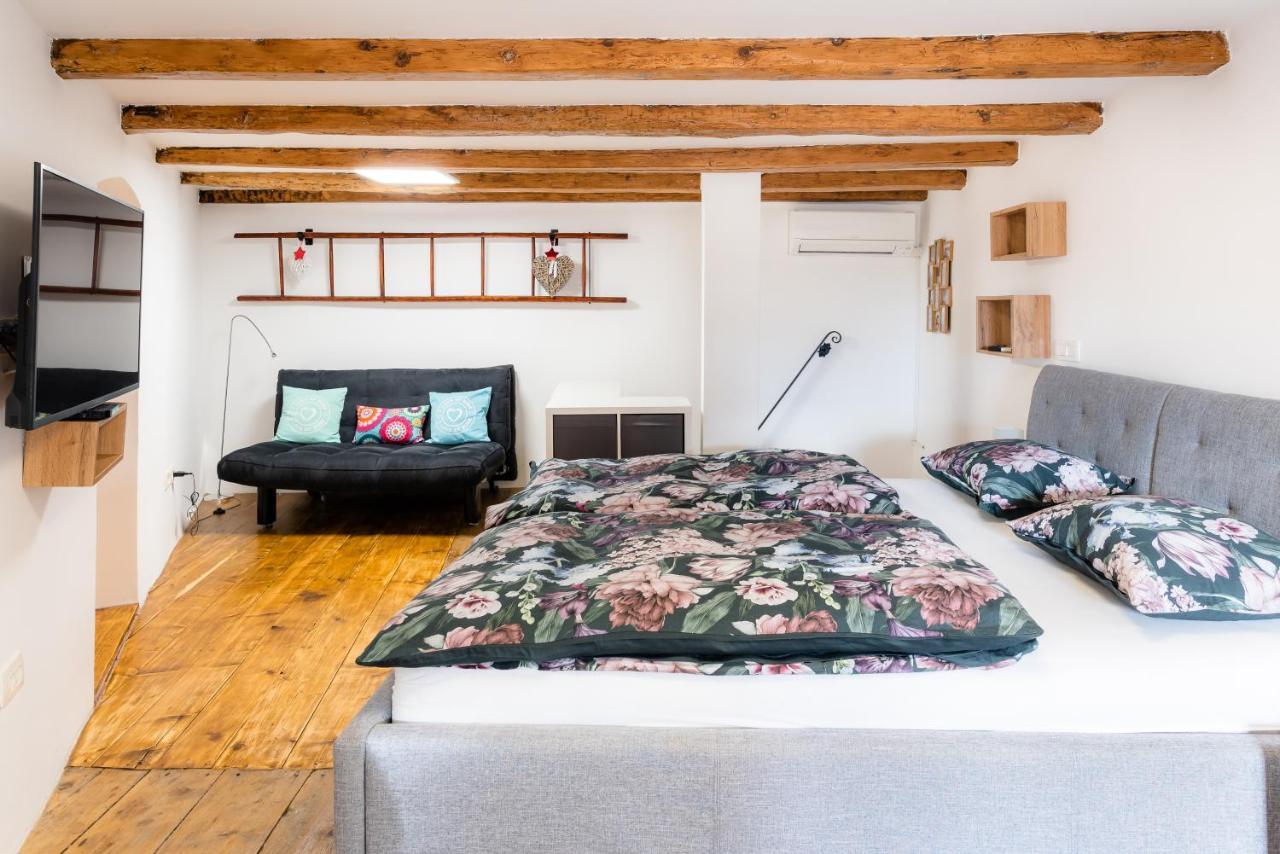 Apartment Villa Irena Great For A Family Holiday With Free Parking And Ev Station Ajdovščina Zewnętrze zdjęcie